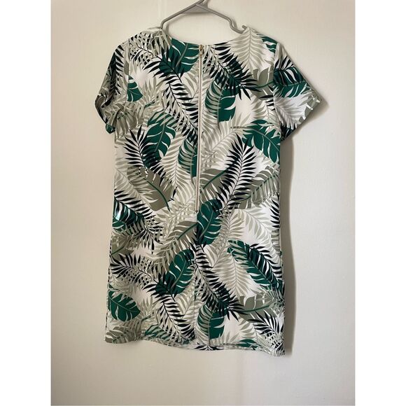 Lulus Size M Short Sleeve Knee Length Zip Back Green and White Leaf Dress - Picture 3 of 3